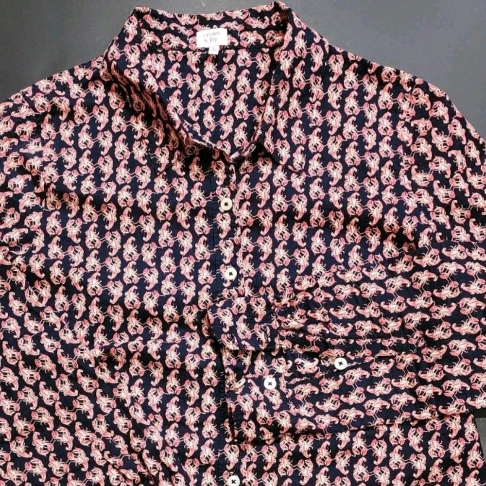 Crown & Ivy Lobster Shirt Women's Large Collared Button-UP Long Sleeve AOP Shirt